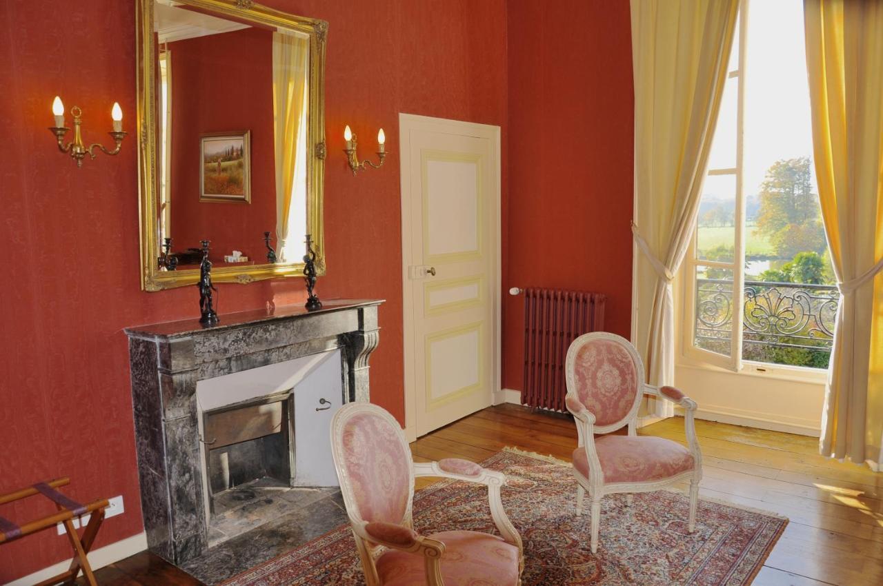Chateau De La Foltiere Bed & Breakfast *